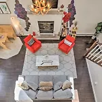 Dog-Friendly -Firepit Deck Grill