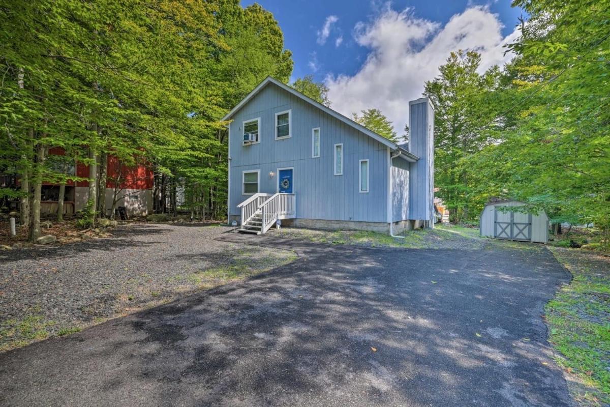 Dog-friendly -firepit Deck Grill Tobyhanna